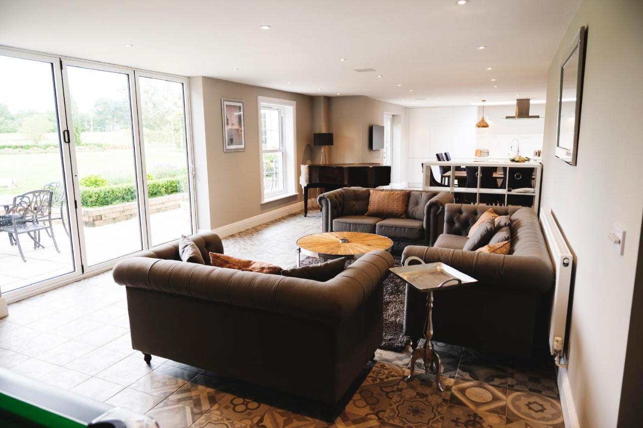Large Country House - Hot Tub - Pool Table - Bbq - 5 Bedrooms - Log Burner Three Legged Cross Kültér fotó