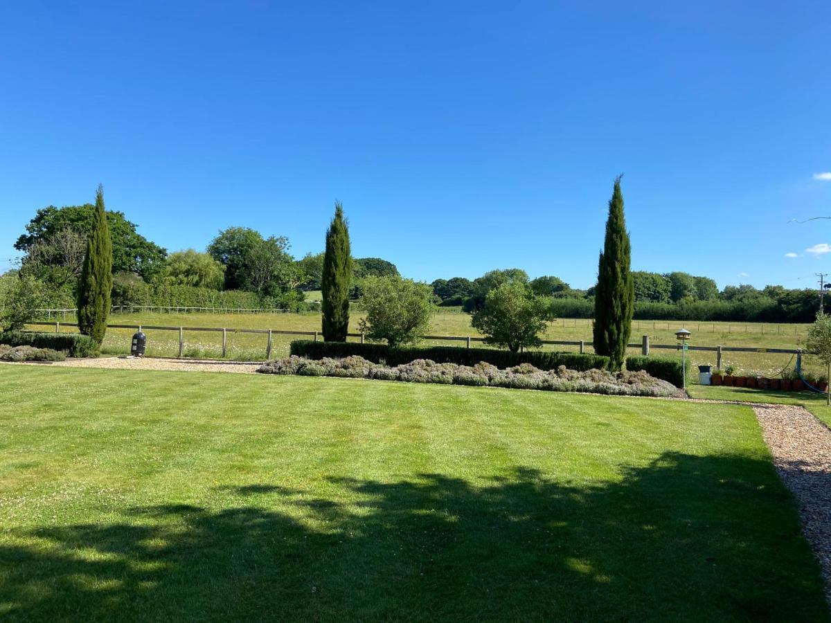 Large Country House - Hot Tub - Pool Table - Bbq - 5 Bedrooms - Log Burner Three Legged Cross Kültér fotó